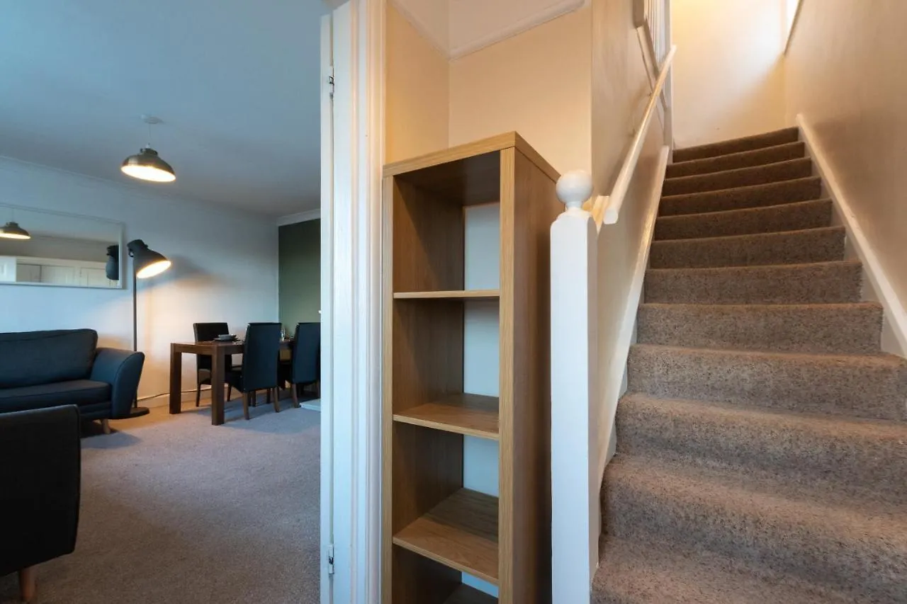 Comfortable And Convenient Stay 3 Bed House Southampton 0*,